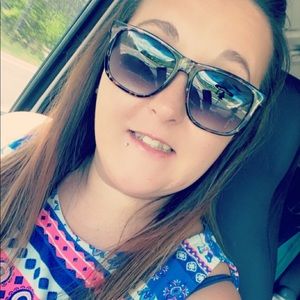 Meet your Posher, Amber